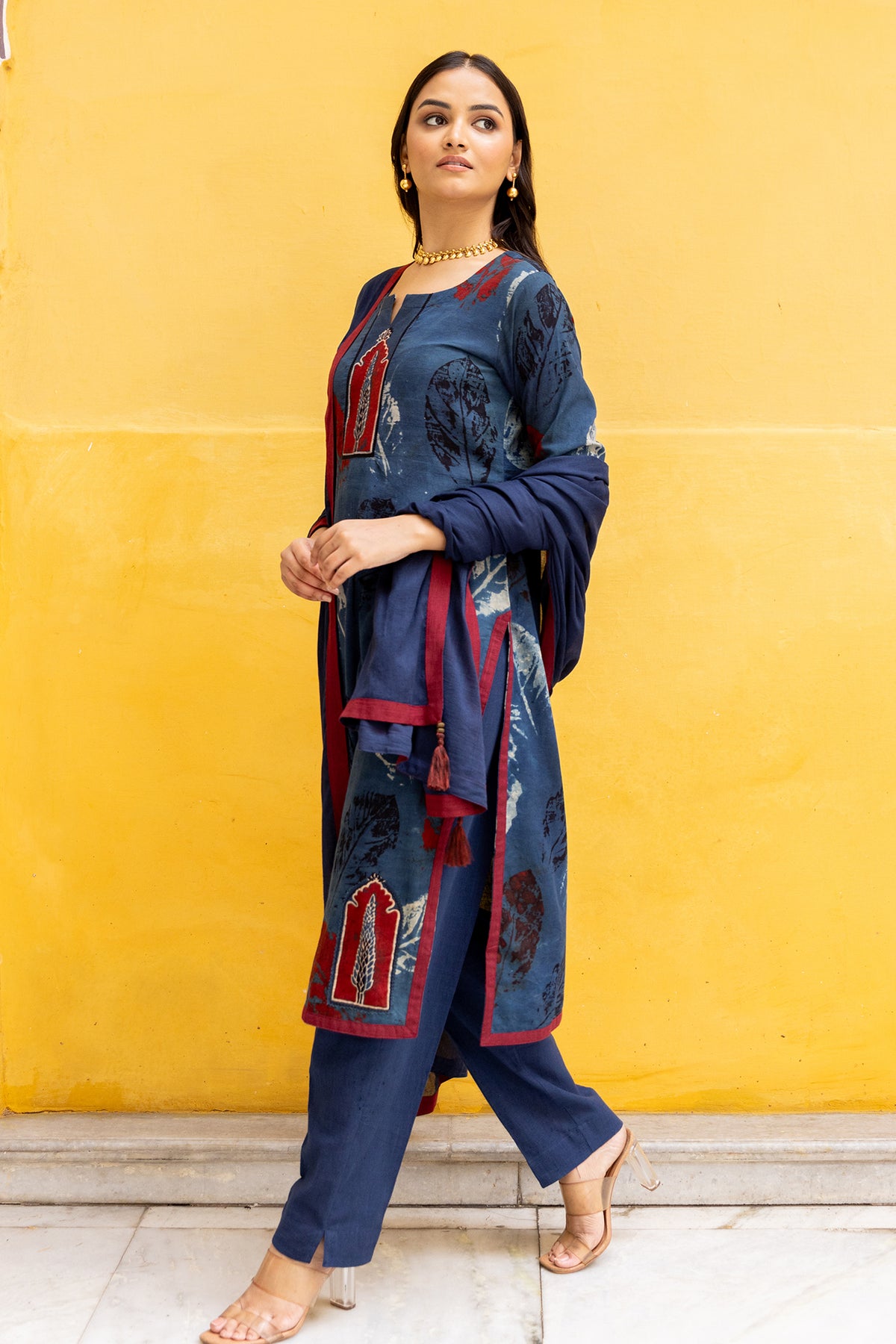 Ethnic suit set
