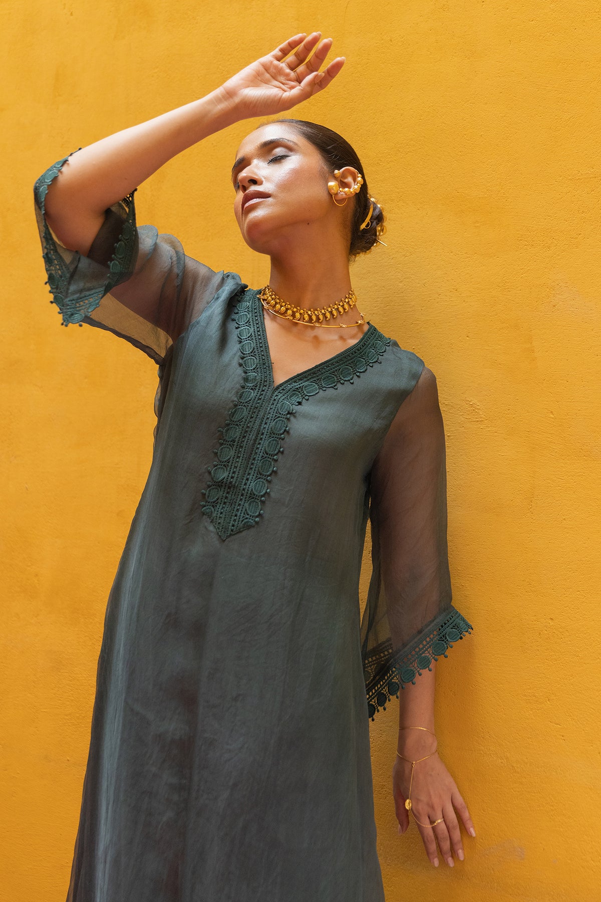 bell sleeves Green soft cotton suit with lacework