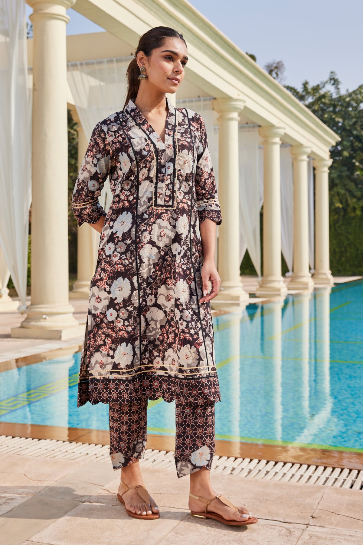 Buy Latest V-Neck Bagru & Ajrakh Dual-Print Kurta for Women