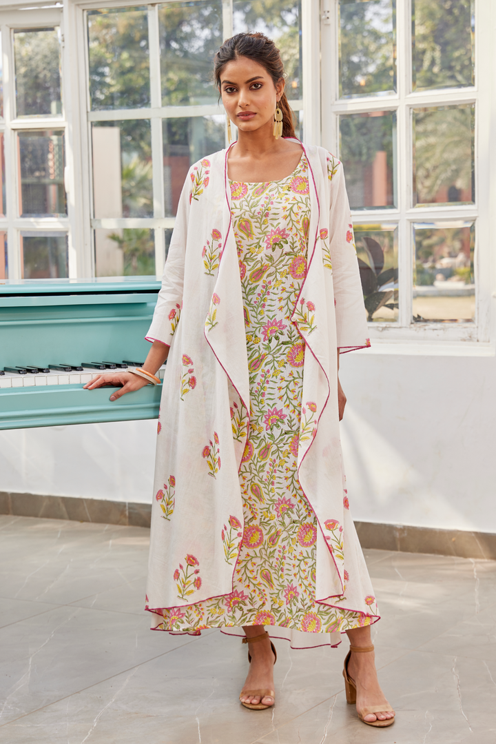 5 office-wears any Indian woman should have - Vishnu