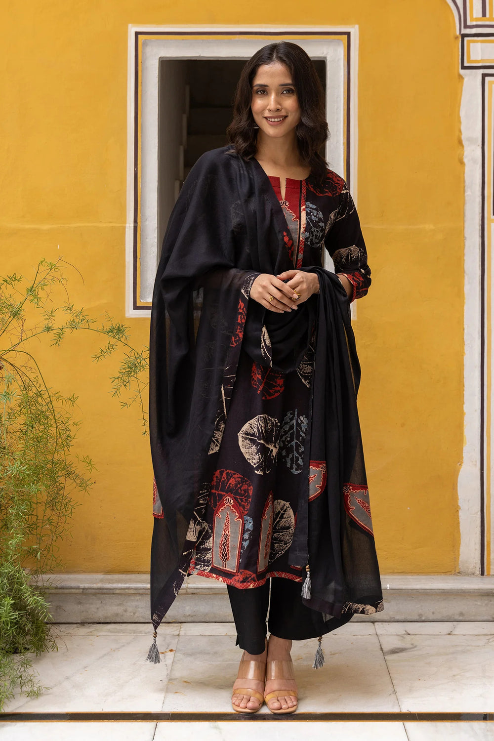 Office-Ready Ethnic Wear for Women At Vishnu Collection Office-Ready Ethnic Wear for Women At Vishnu Collection