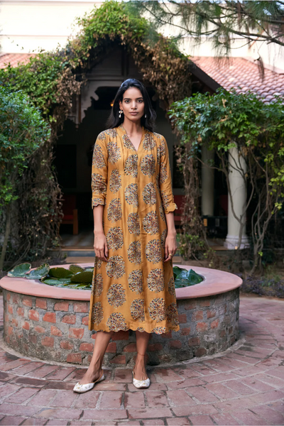 Why Kalamkari Fabric is a Must-Have in Your Ethnic Wardrobe: Style Tips and Trends