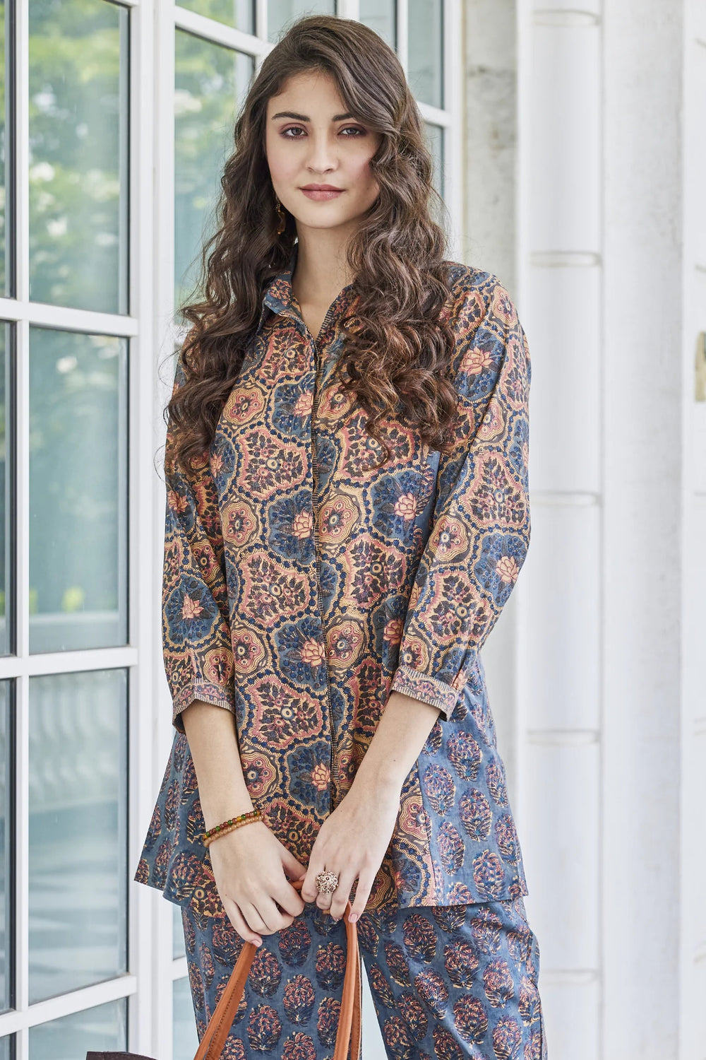 Buy Vishnu's Timeless Ethnic Wear: Wardrobe Must-Haves for Every Woman Buy Vishnu's Timeless Ethnic Wear: Wardrobe Must-Haves for Every Woman
