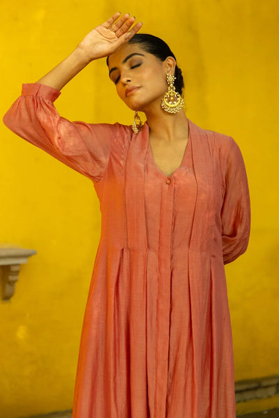 How to Style Your Kurtas: 5 Timeless Outfit Ideas from Vishnu Store