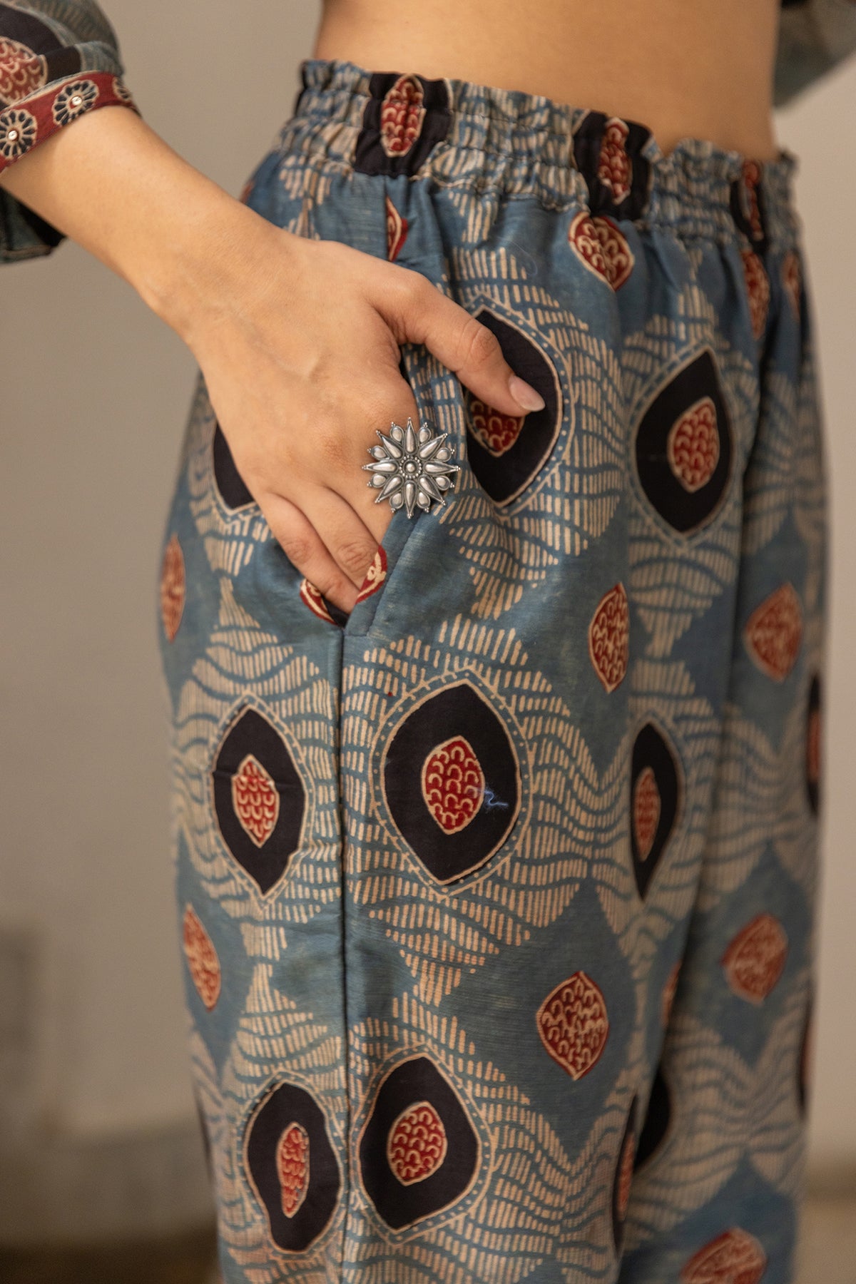 chanderi suit with full elastic pant