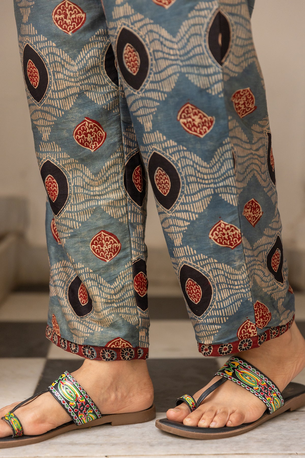 3-piece suit set with matching dupatta and pan