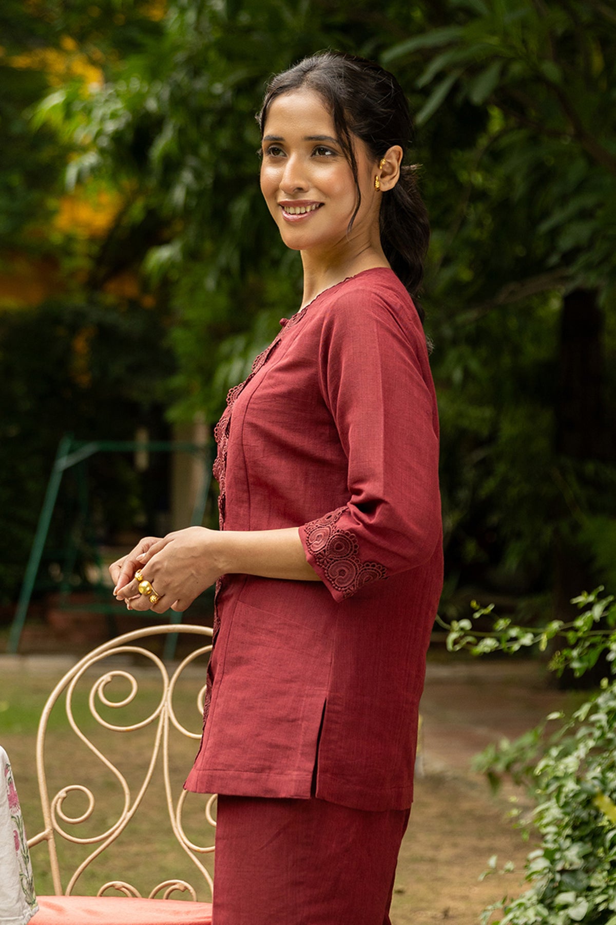 Handwoven Maroon Linen Kurti with Lacework and Qureshia Buttons