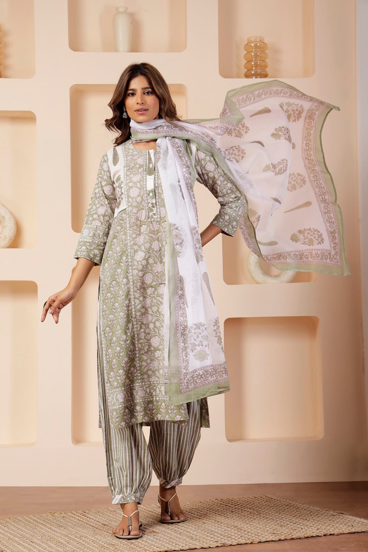 Sage Green Hand Blocki Shoulder-Motif 3-Piece Suit Set