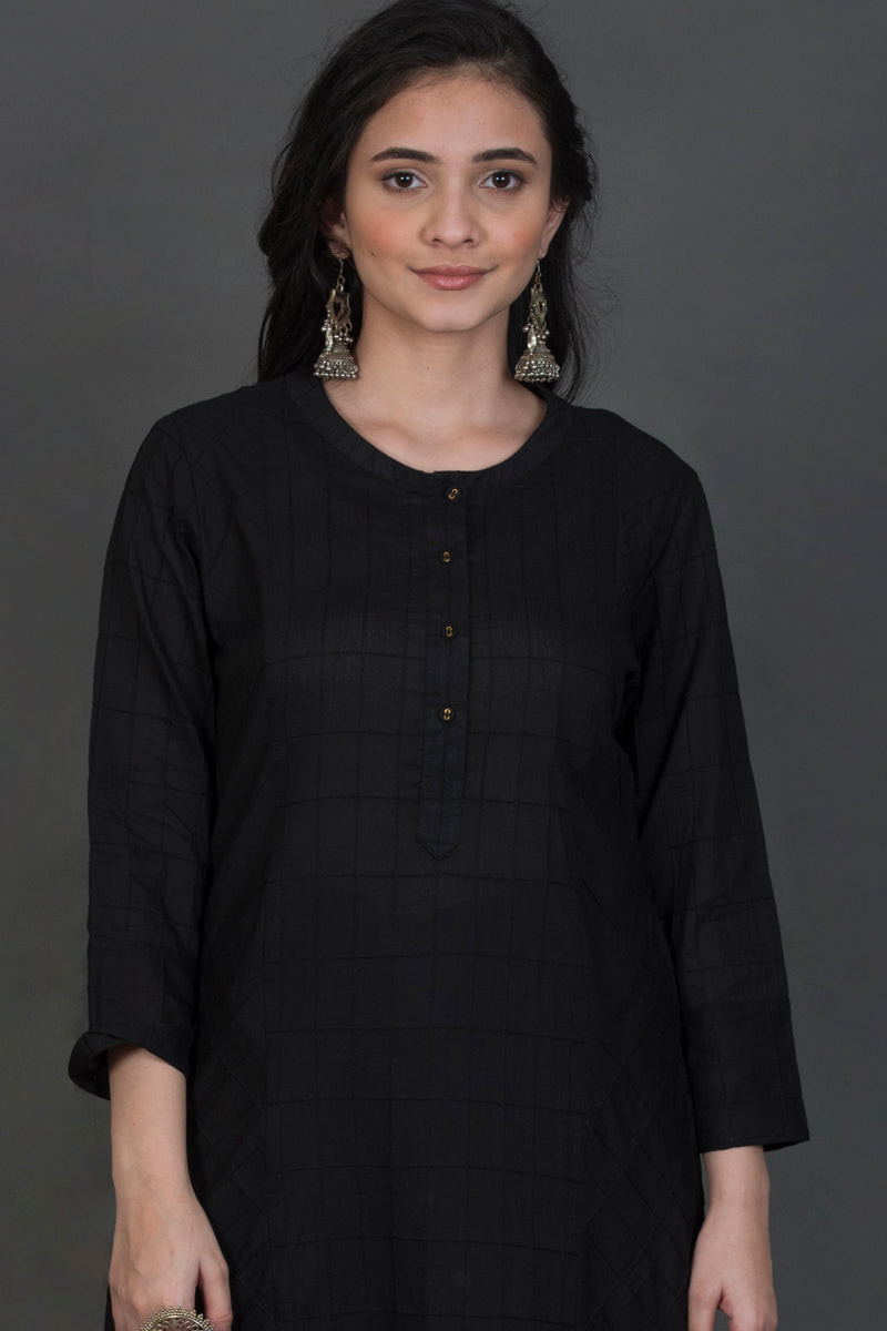 Mul Mul Solid Pintuck Kurta