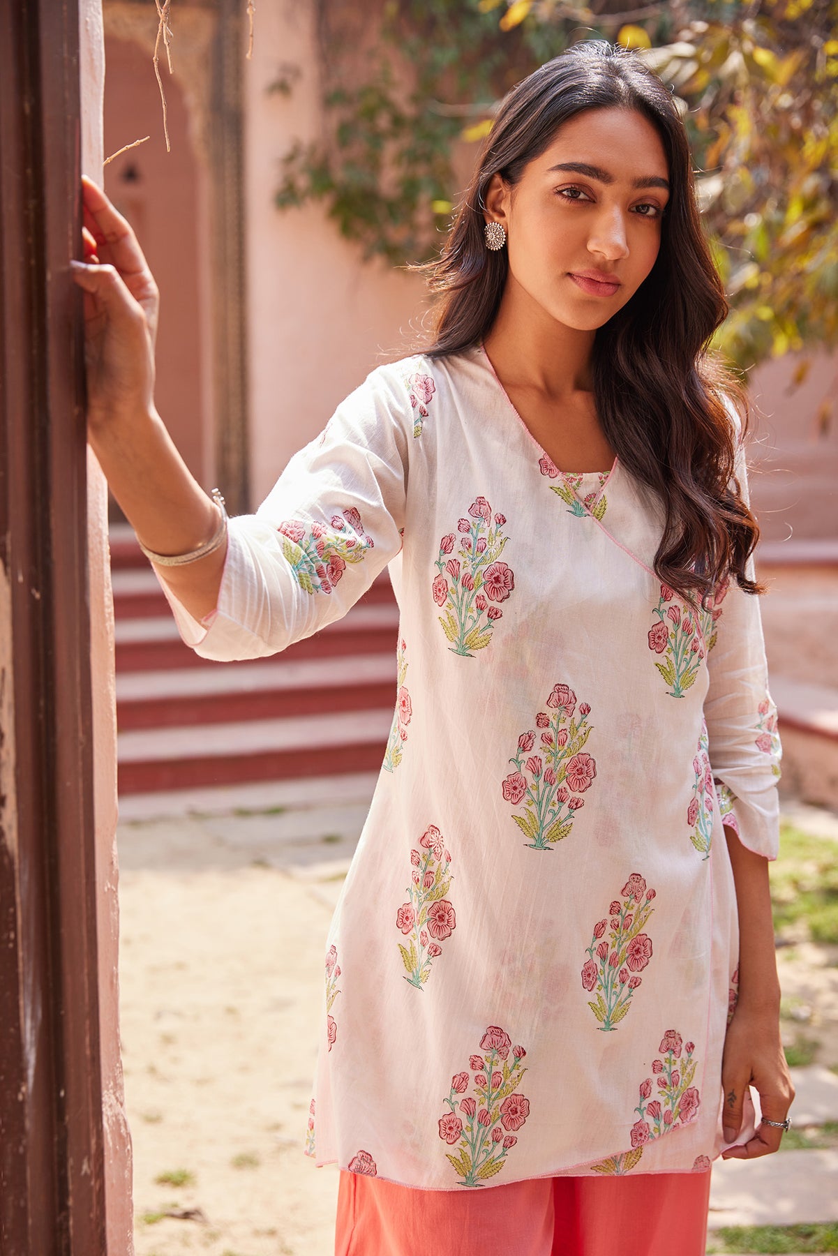 The Ultimate Guide to Styling Your Kurti Shrug