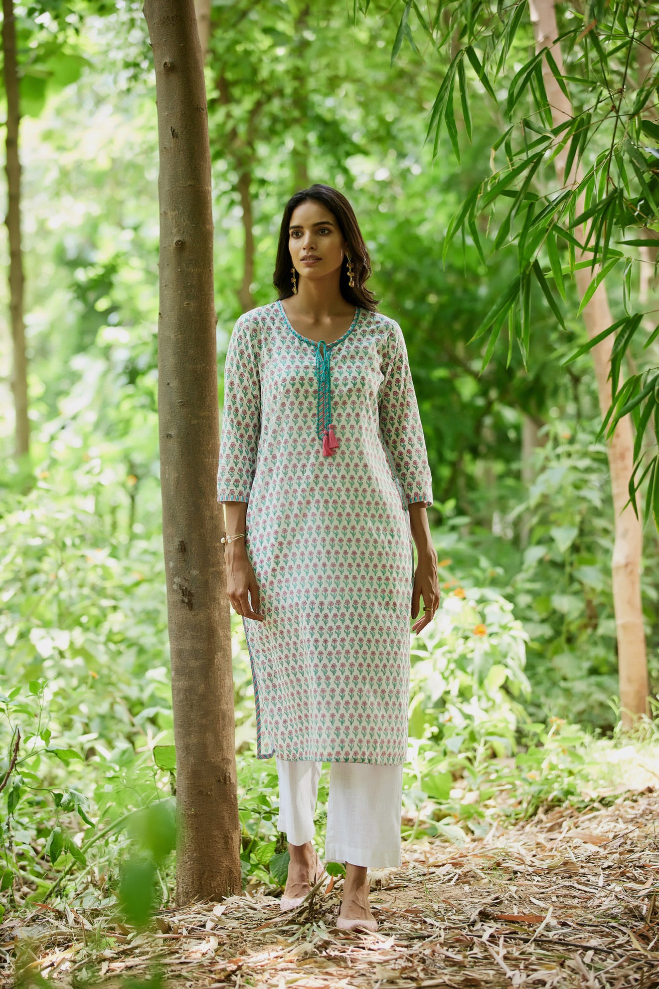 Hand block floral printed kurta with front tie-up